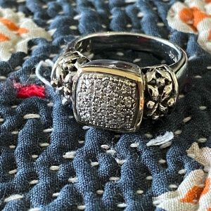 Ladies 9.25 silver/14k gold ring, size 7